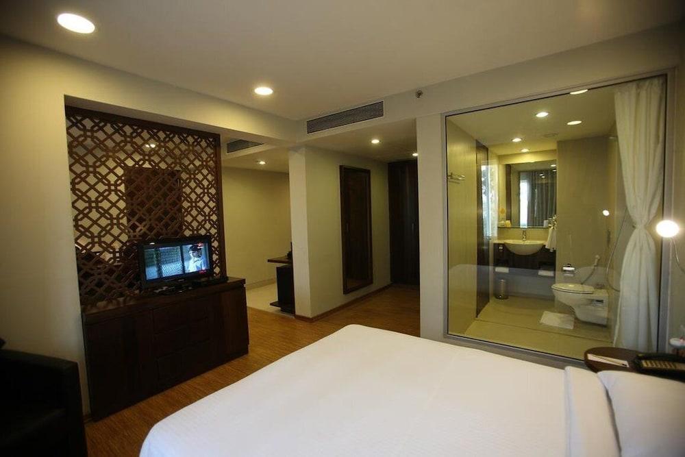 Keys Prima By Lemon Tree Hotels, Pimpri, Pune Exterior photo